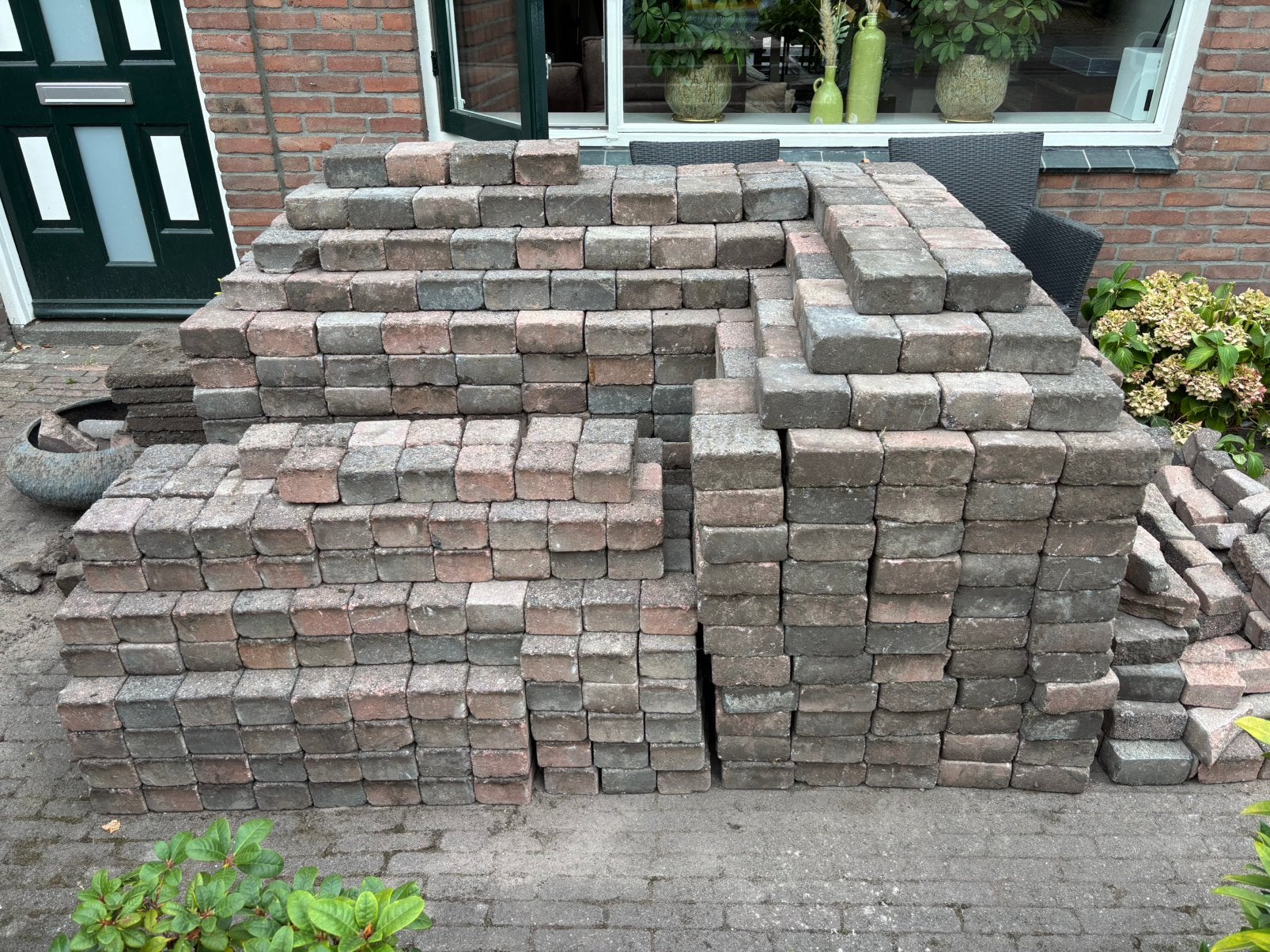 GRATIS betonklinkers 14x14 en 10x10, Tuin en Terras, Tegels en Klinkers, Ophalen, Gebruikt, Beton, Klinkers