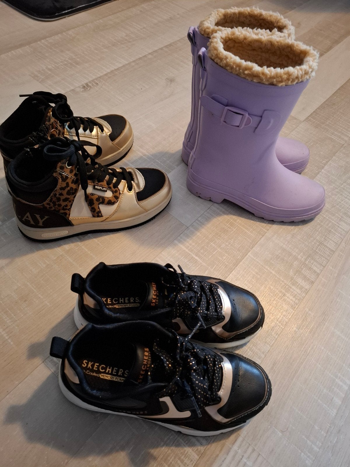 merk schoenen en kleding, Ophalen of Verzenden, Zo goed als nieuw, Meisje, Broek