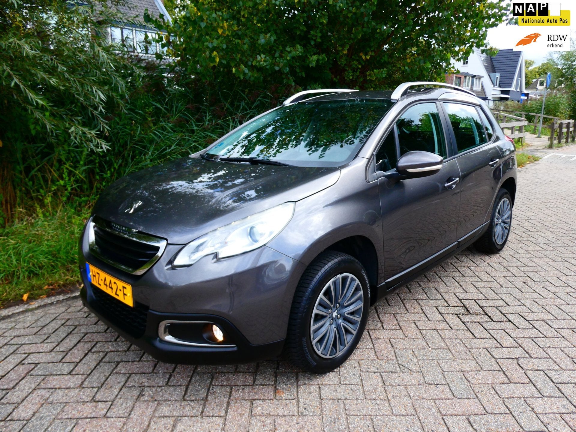 Peugeot 2008 1.2i Active 110pk 125.000km. Clima Cruise Trekh, Auto's, Voorwielaandrijving, Stof, Gebruikt, Euro 6