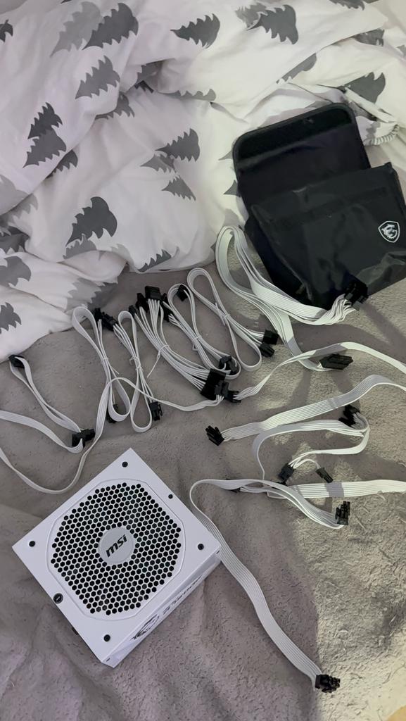 MSI MAG A750GF WHITE PSU, Ophalen of Verzenden, Zo goed als nieuw