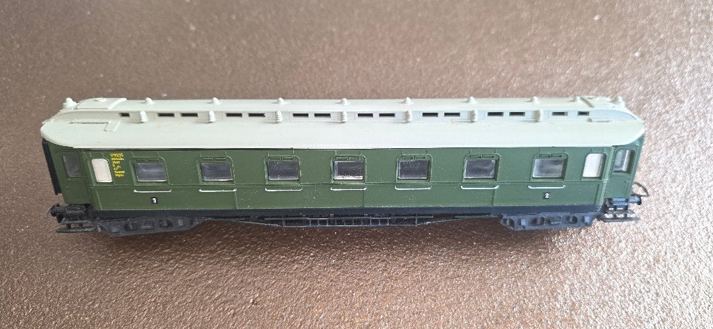 2 mooie rijtuigen H0, Gelijkstroom, Wagon, Ophalen of Verzenden, Zo goed als nieuw