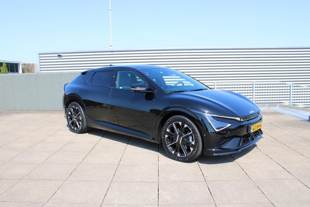 Kia EV6 GT Line 84Kw NETTO DEAL! mag 1800KG trekken, Auto's, Kia, 228 pk, Achterwielaandrijving, Zwart, 1960 kg