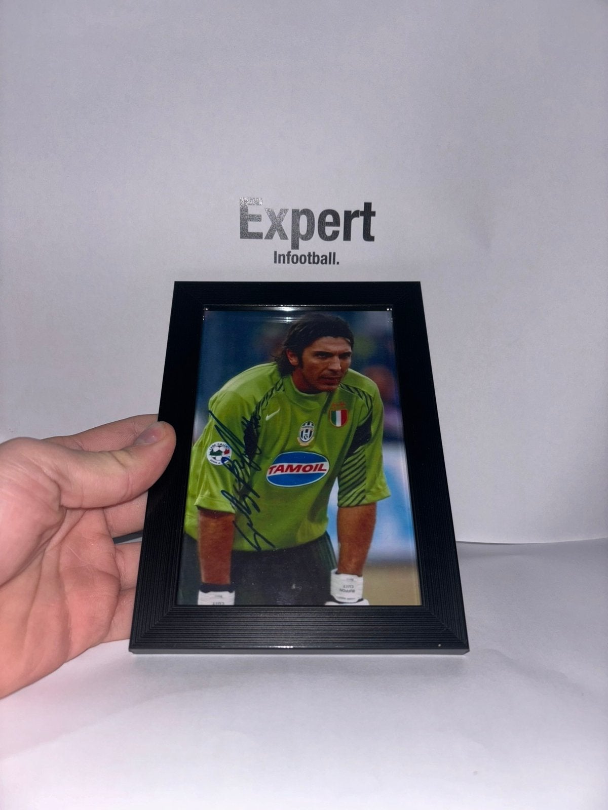 Buffon gesigneerde foto ingelijst - Juventus, Ophalen of Verzenden, Nieuw, Buitenlandse clubs, Spelerskaart