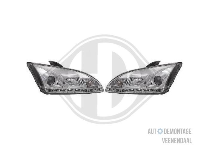 Koplampset links + rechts van een Ford Focus, -, -, Nieuw, Ophalen of Verzenden