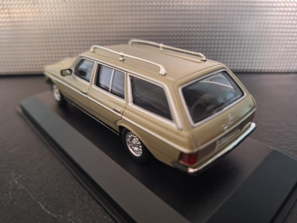 Mercedes Benz W123 T Modell 1982 Schaal 1:43, Hobby en Vrije tijd, Modelauto's | 1:43, Overige merken, Nieuw, Ophalen of Verzenden