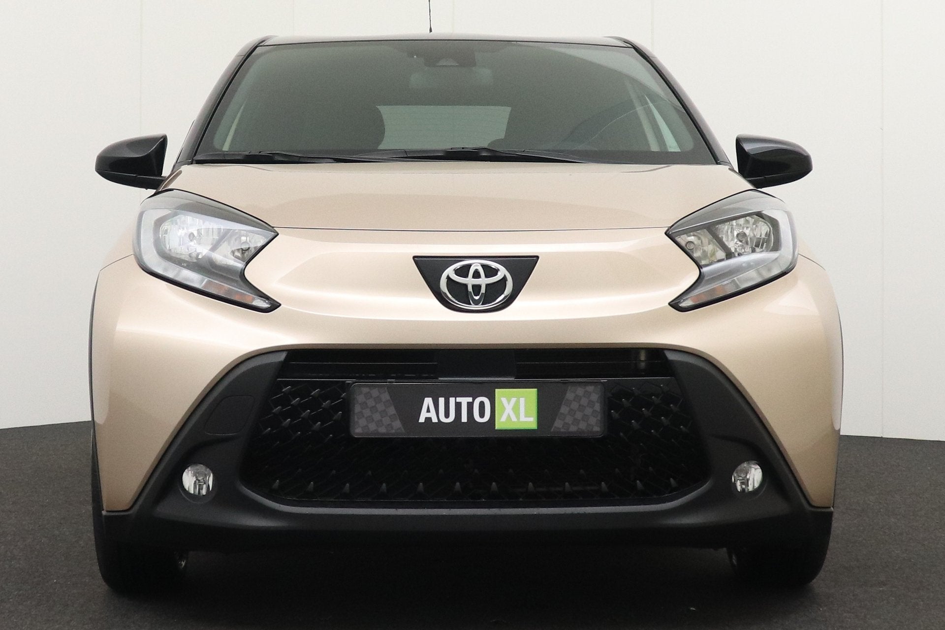 Toyota Aygo X 1.0 Aut. VVT-i S-CVT Play Camera Carplay Adapt, Auto's, Dealer onderhouden, Stof, Gebruikt, Zwart
