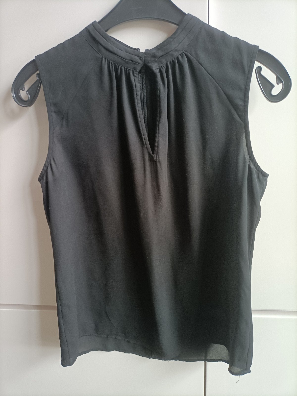 S.Oliver Black Label mouwloze blouse maat 38/40 (M), Maat 38/40 (M), Zwart, Ophalen of Verzenden, Gedragen