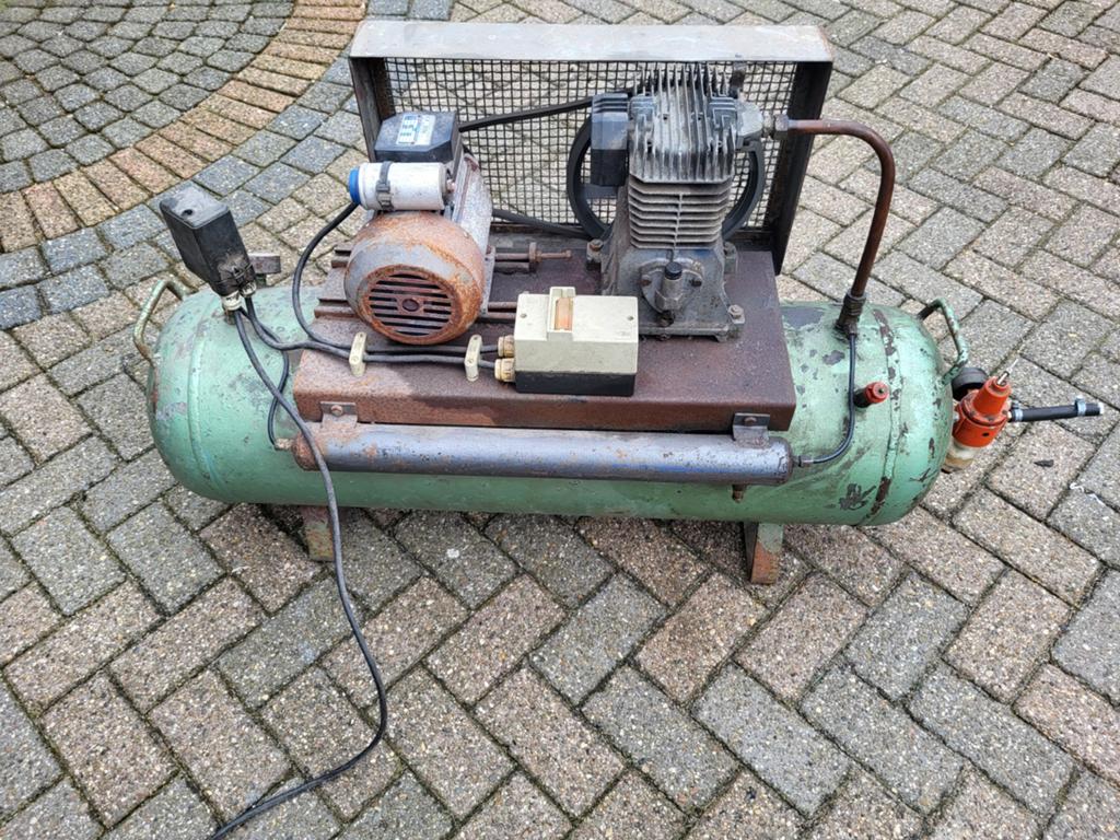 compressor 230v  125 + liter, 25 tot 100 liter, Ophalen, 200 tot 400 liter/min