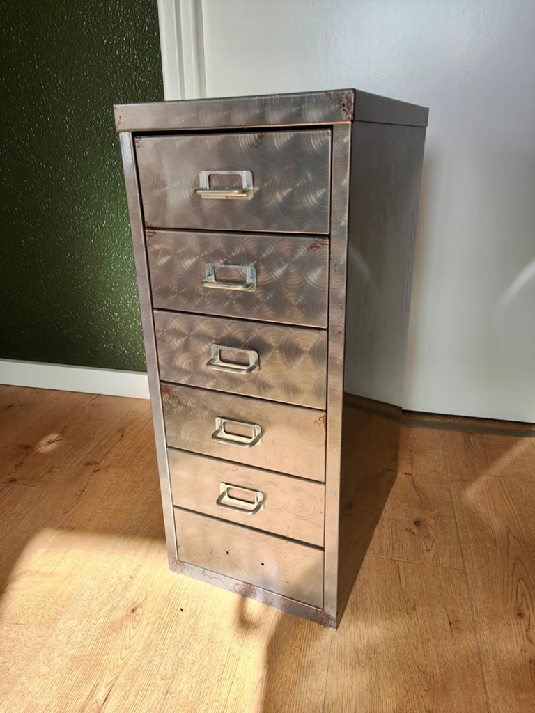 Vintage industrieel ladekastje, Huis en Inrichting, Kasten | Ladekasten, Ophalen, Minder dan 50 cm, Gebruikt, 5 laden of meer