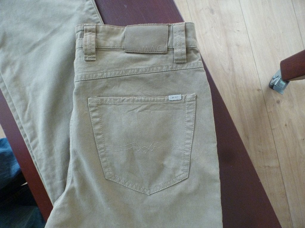 nieuw MAC broek camel W32 / L34 -GRATIS zend, Kleding | Dames, Broeken en Pantalons, Overige kleuren, Maat 42/44 (L), Nieuw, Ophalen of Verzenden