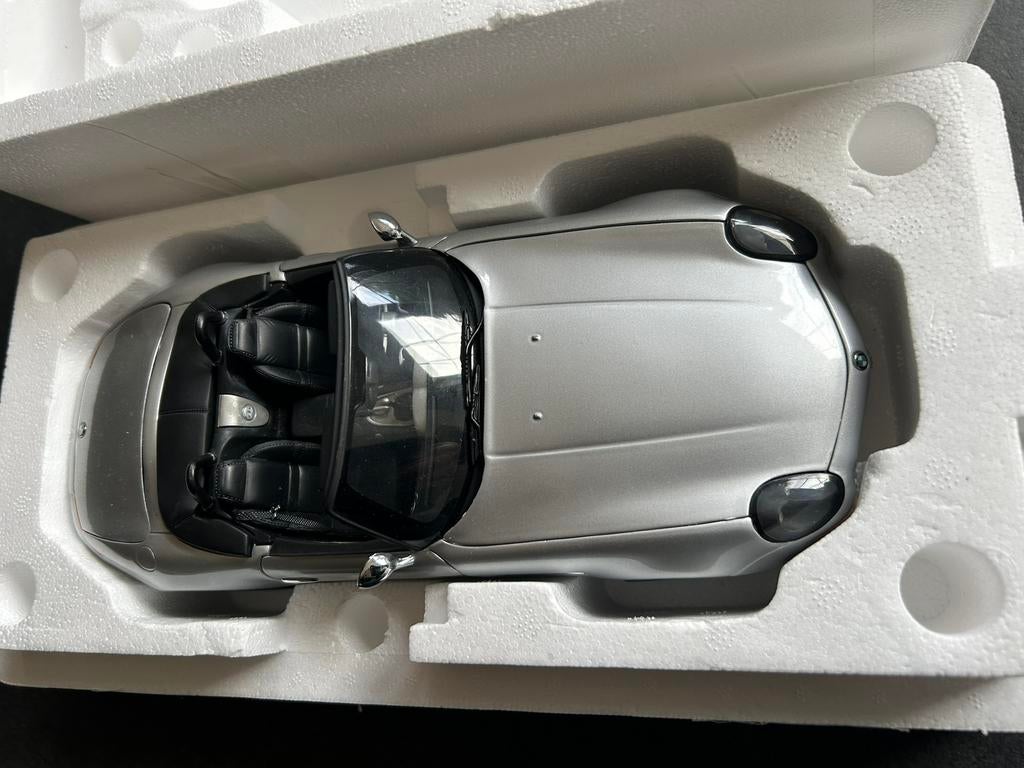 BMW Z8 Kyosho 1:18 in prachtstaat, Hobby en Vrije tijd, Modelauto's | 1:18, Ophalen of Verzenden, Zo goed als nieuw, Kyosho