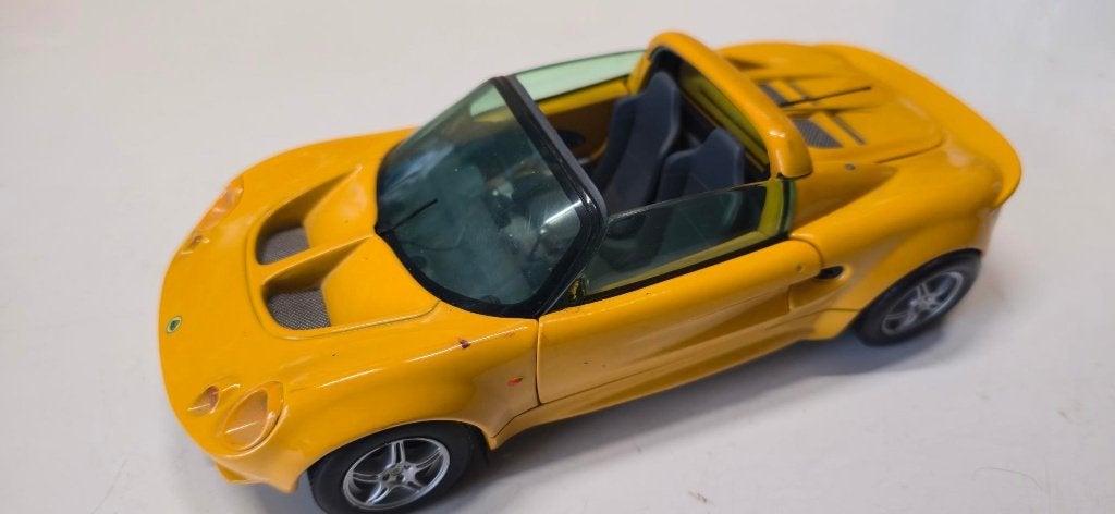 lotus elise van chrono kleur geel wiel los 1:18, Ophalen, Gebruikt, Auto, Overige merken