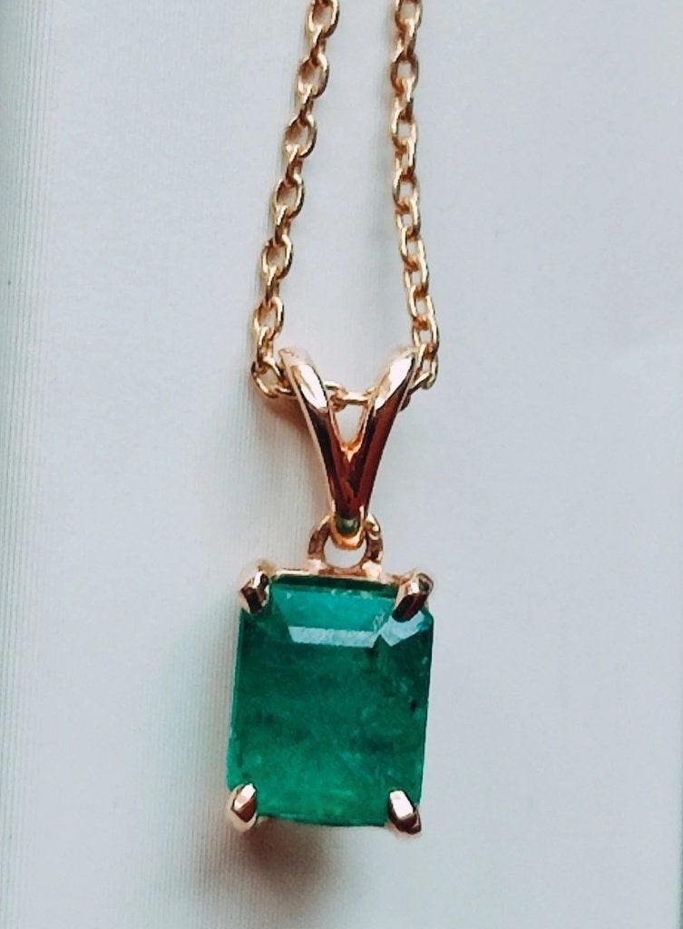 Gouden ketting met solitaire smaragd 1,46kt hanger, AIG cert, Nieuw, Ophalen of Verzenden, Met edelsteen, Goud