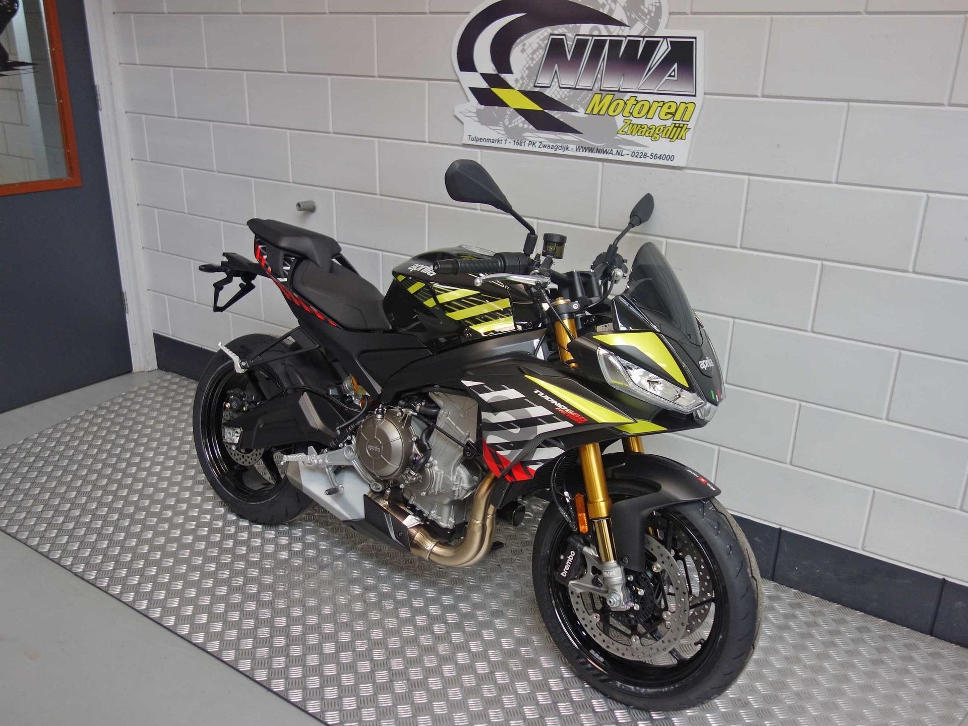 Aprilia Tuono 660 Factory, Motoren, 659 cc, Naked bike, Gebruikt, Bedrijf