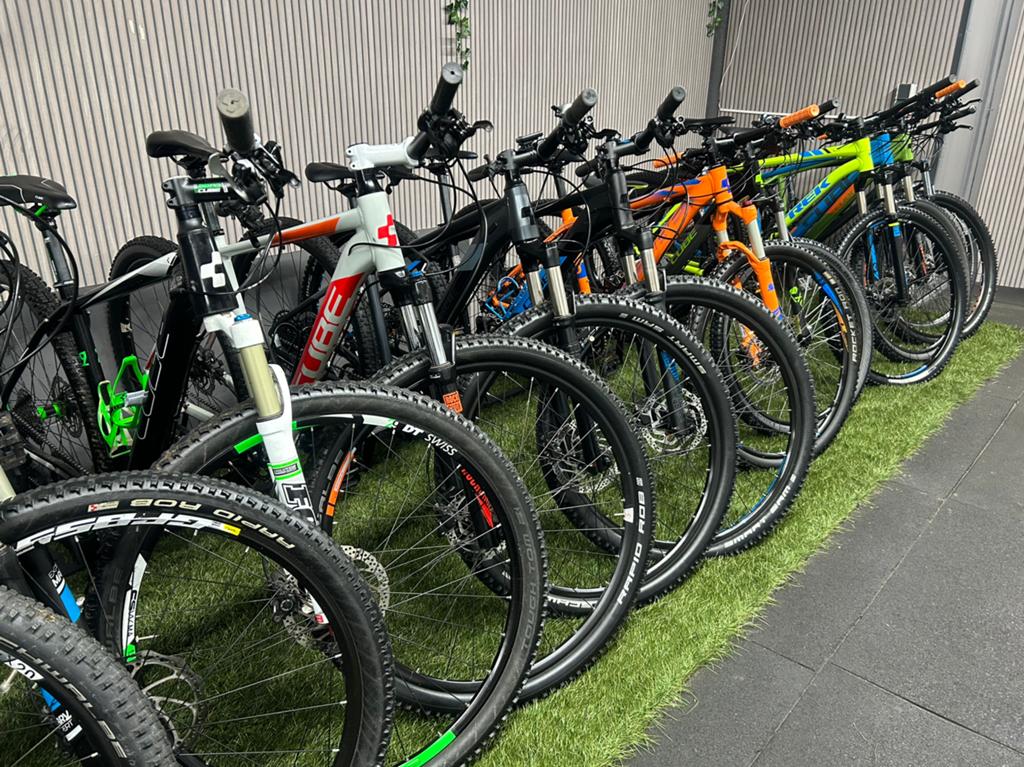 Cube Mountainbike GROOT AANBOD!! 2e hands Cube MTB 29 inch, Fietsen en Brommers, Fietsen | Mountainbikes en ATB, Ophalen, Zo goed als nieuw