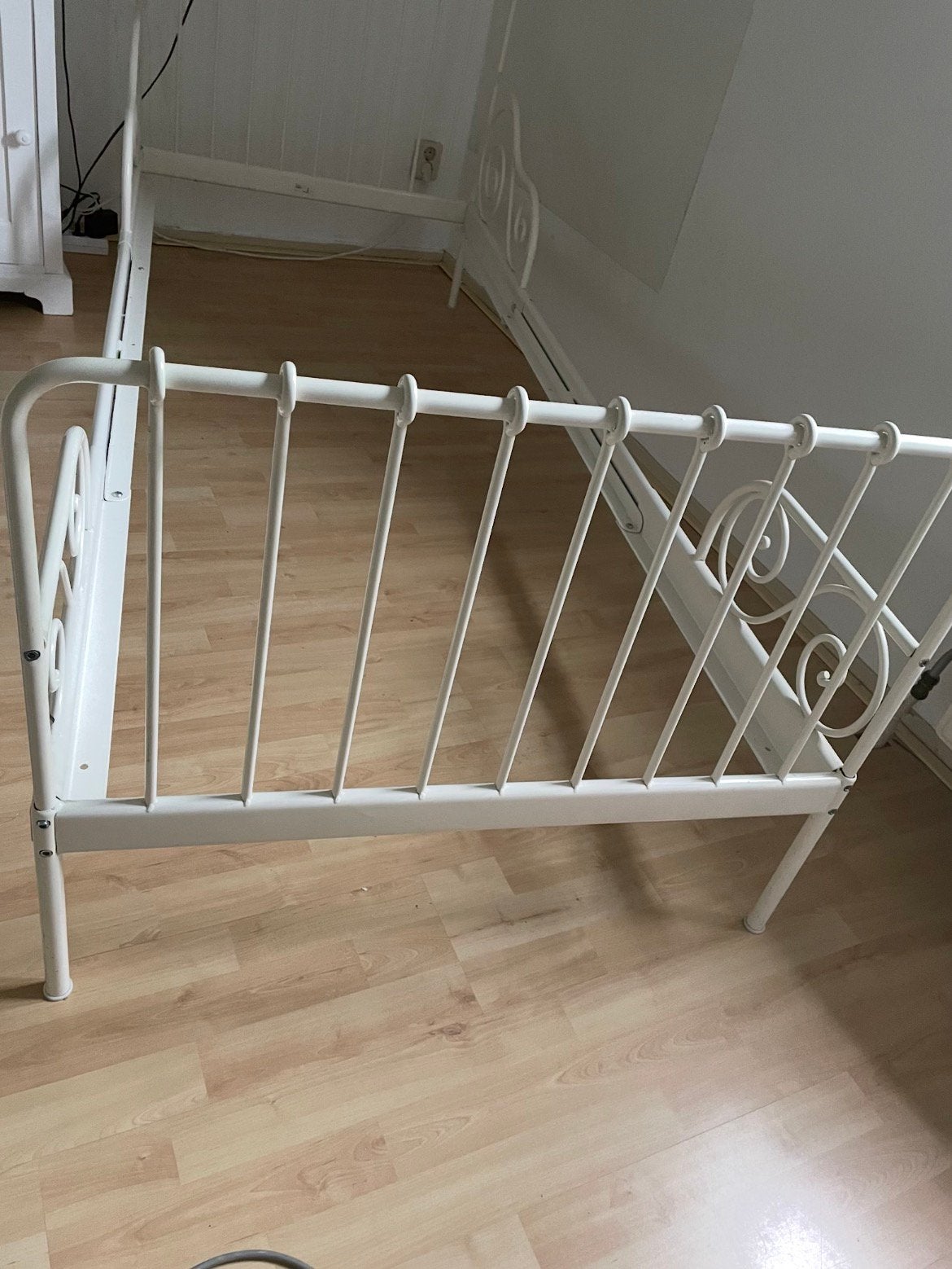 Mooi uitschuifbaar kinderbed zonder lattenbodem, Ophalen