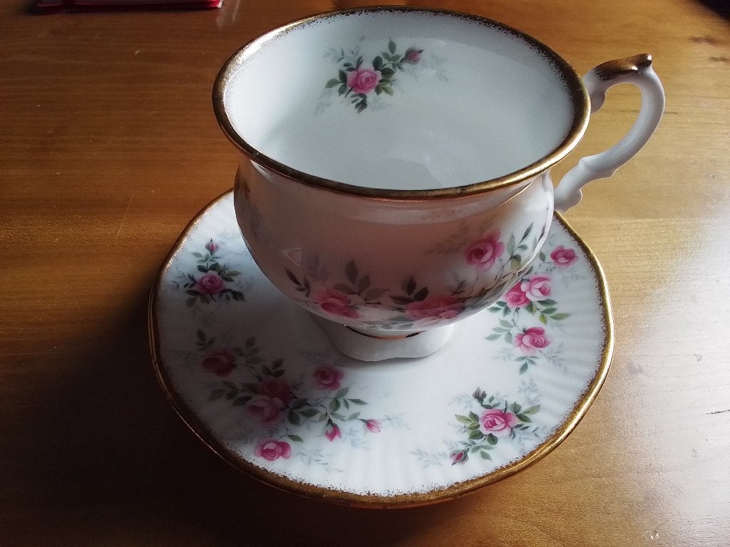 Staffordshire "Elizabethan" theekop en schotel  Engeland, Ophalen of Verzenden