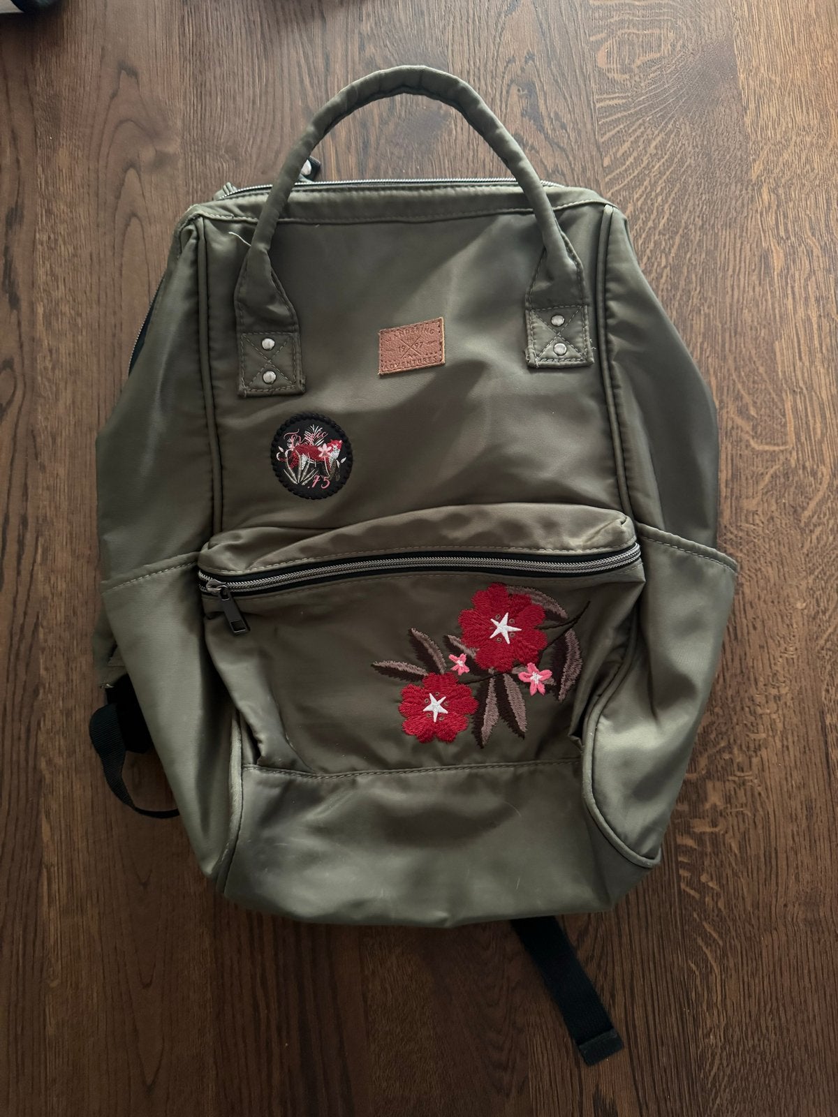 Groene Rugzak met Geborduurde Bloemen, Sieraden, Tassen en Uiterlijk, Tassen | Rugtassen, 25 tot 40 cm, Ophalen of Verzenden, Zo goed als nieuw