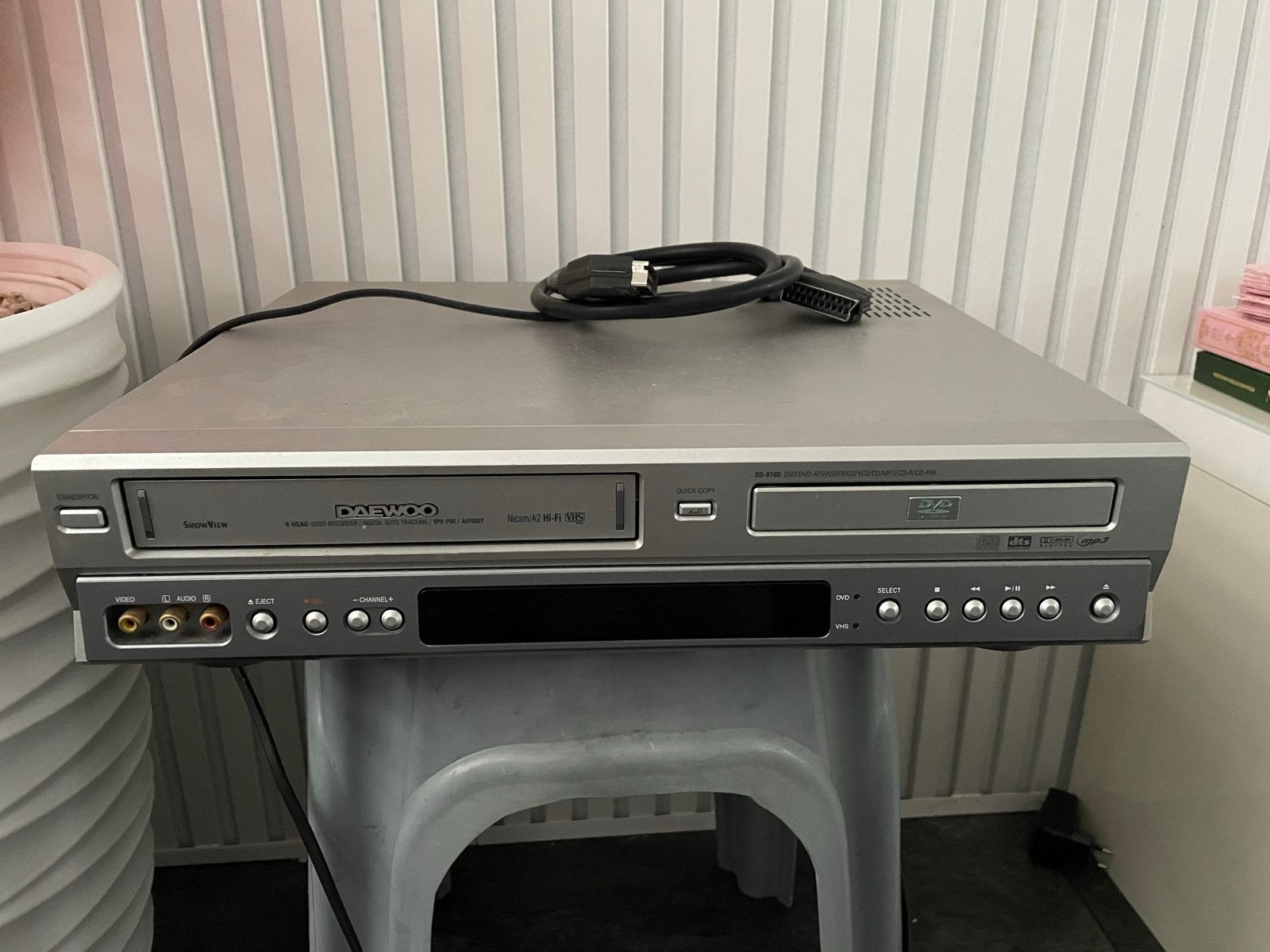 Daewoo VHS-speler/recorder met DVD-speler combo, Ophalen of Verzenden, Gebruikt, VHS-speler of -recorder