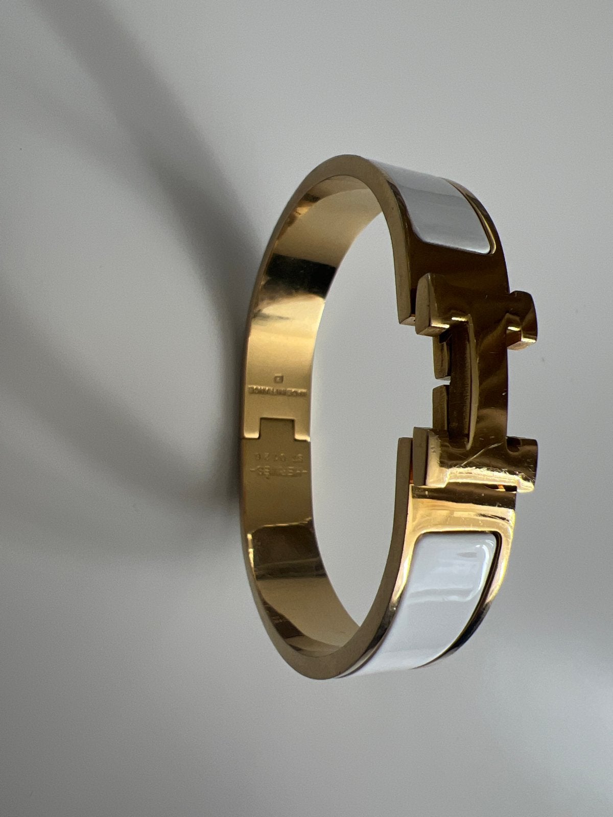 Hermès Clic H Armband Goud Wit, Ophalen, Zo goed als nieuw, Wit, Overige materialen