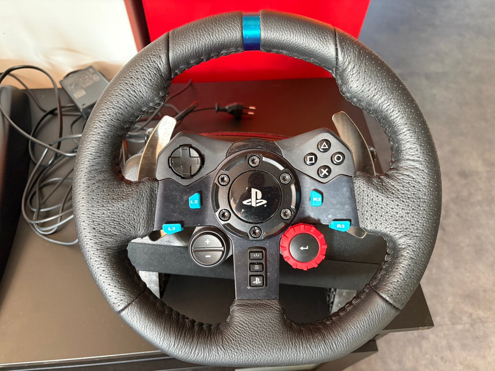 Logitech G29 racestuur met pedalen voor PlayStation 5, Ophalen, Zo goed als nieuw, PlayStation 5