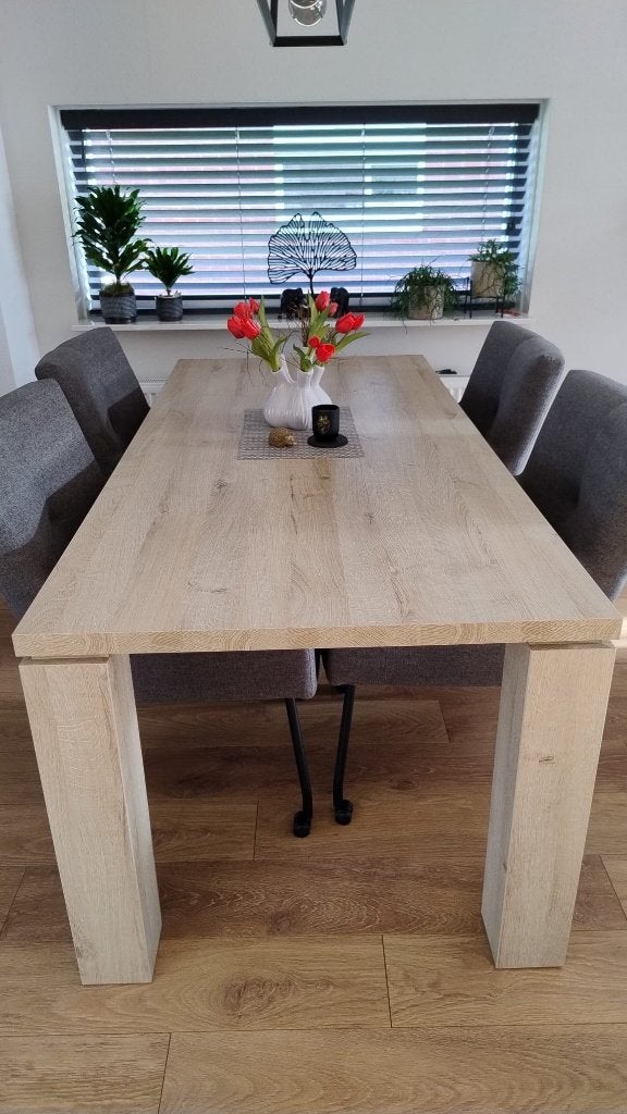 Eetkamertafel, Stevige kwaliteitstafel z.g.a.n 100 % OK., Huis en Inrichting, Ophalen, Overige materialen, Gebruikt, 50 tot 100 cm