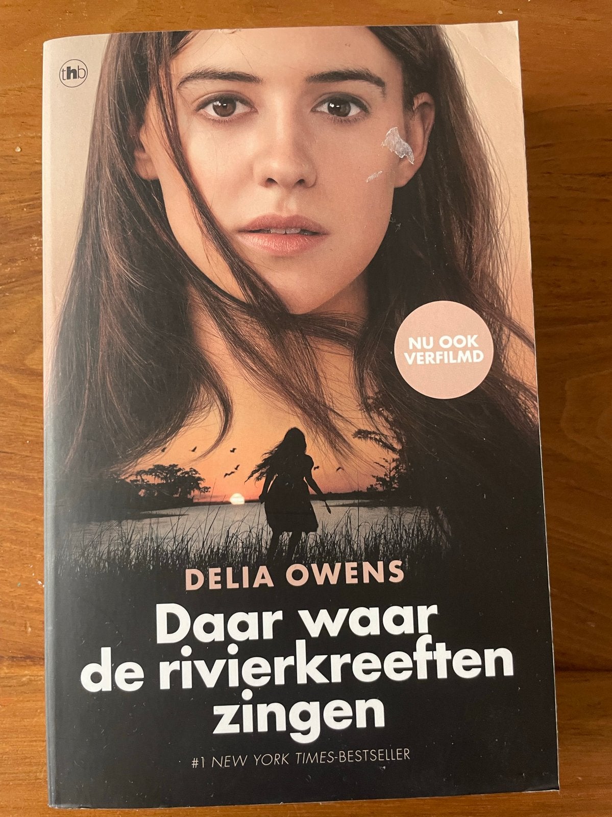 Daar waar de rivierkreeften zingen - Delia Owens (verfilmd), Boeken, Ophalen of Verzenden, Zo goed als nieuw