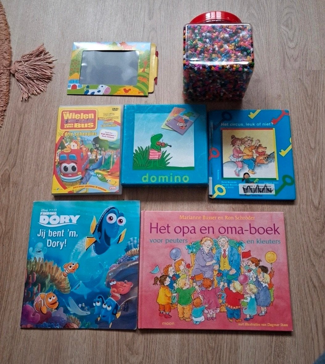 7x kleuter speelgoed, Ophalen of Verzenden, Nieuw, Fictie algemeen