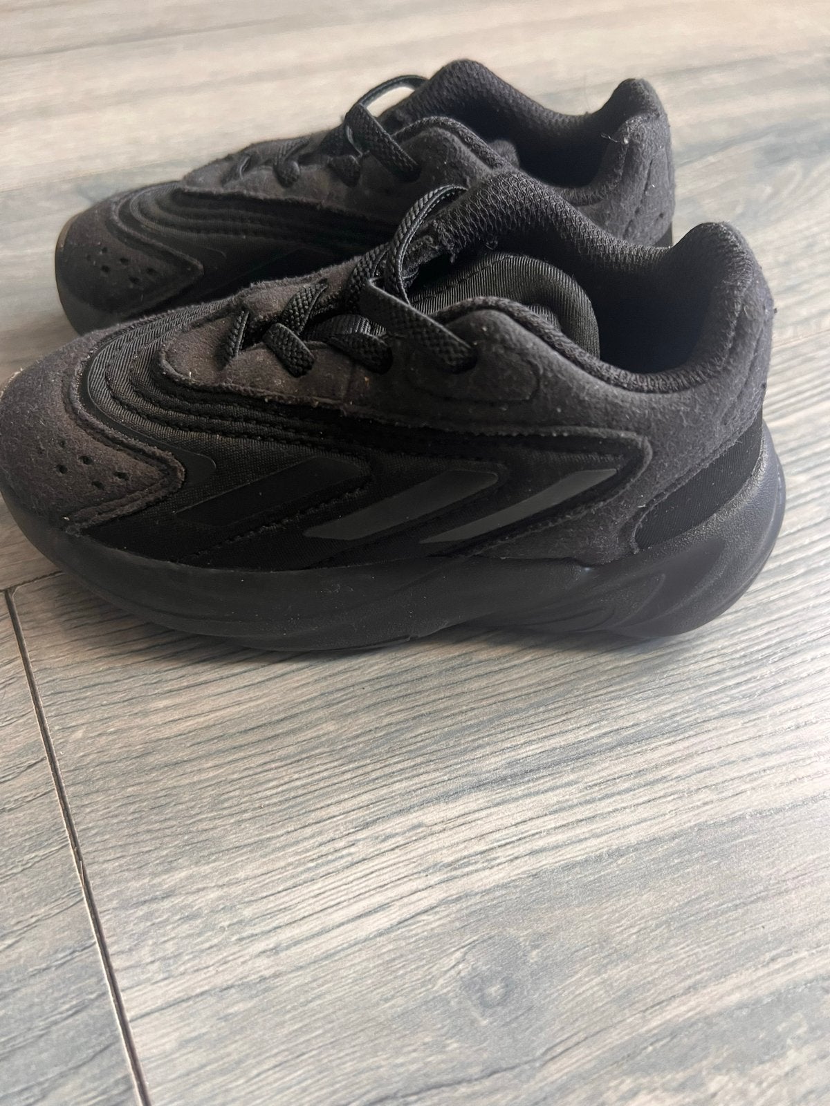 Adidas sneakers voor kinderen - Zo goed als nieuw, Ophalen of Verzenden, Zo goed als nieuw, Jongen of Meisje, Sportschoenen