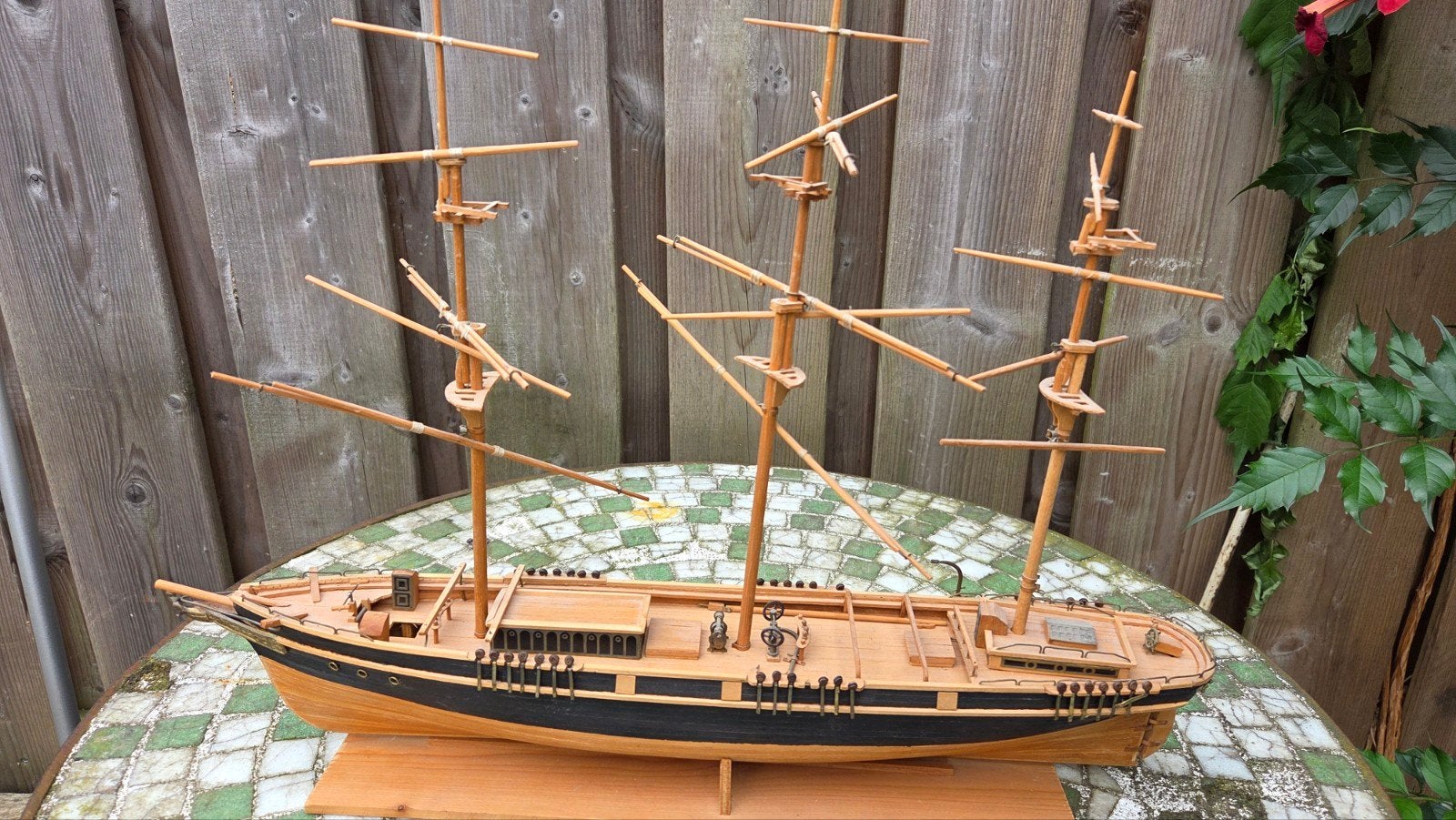 prachtige juwiler hand werk Bot van hout, Hobby en Vrije tijd, Modelbouw | Boten en Schepen, Ophalen of Verzenden