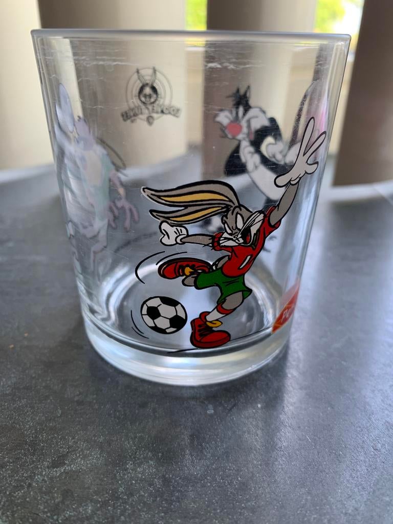 Looney Tunes glas met Taz, Bugs Bunny & Sylvester –voetbal️, Ophalen, Zo goed als nieuw, Frisdrankglas