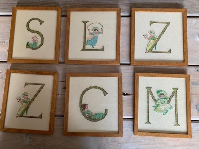 Borduurwerk letters monogram geborduurde letter S en Z., Ophalen, Zo goed als nieuw, Wanddecoratie