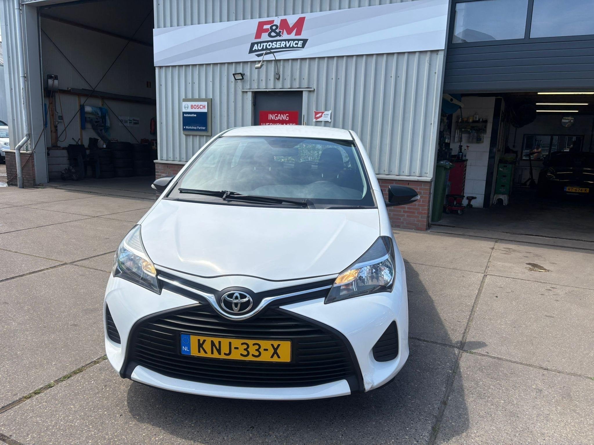Toyota Yaris 1.0 VVT-i Now Airco, radio, Voorwielaandrijving, Stof, Gebruikt, Euro 6