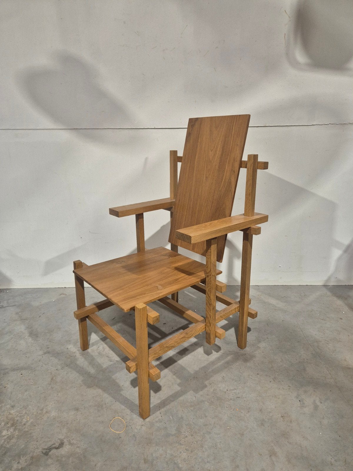 een interpretatie van de rietveld stoel, Huis en Inrichting, Minder dan 75 cm, Onbekend, Ophalen of Verzenden, Onbekend