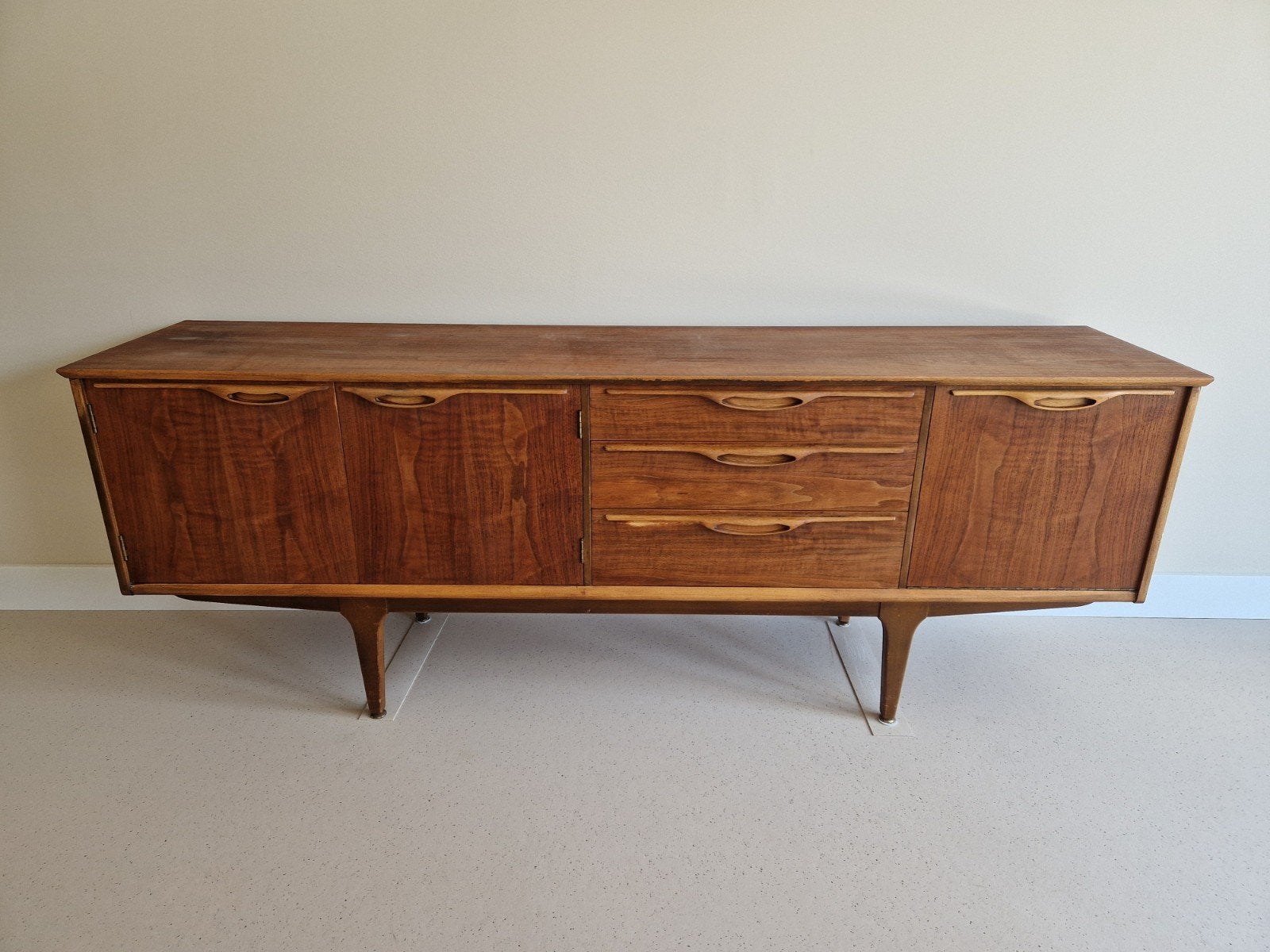 Vintage Dressoir - Mid-century design, Huis en Inrichting, Kasten | Dressoirs, Ophalen, Gebruikt, 150 tot 200 cm, Mid-century