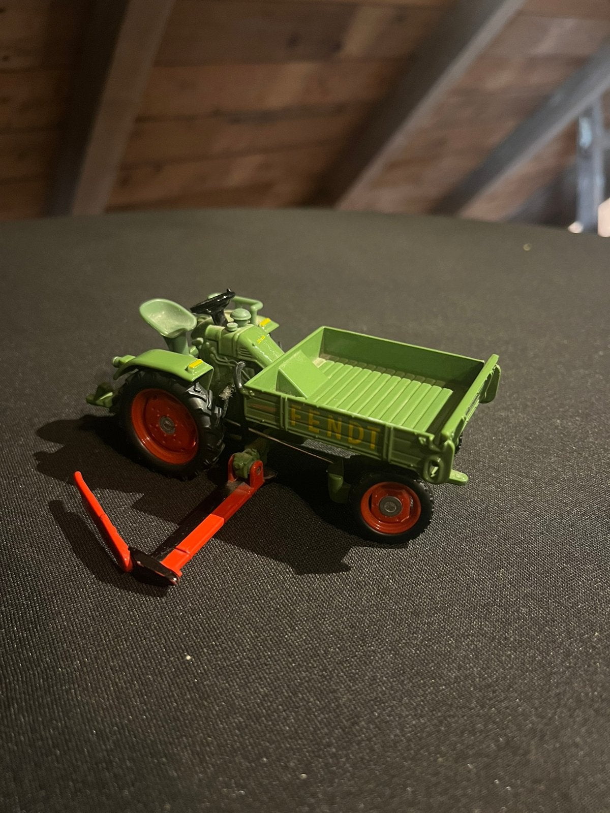 Siku Fendt met zijmaaier en klapbed 1:32, Ophalen of Verzenden, Zo goed als nieuw, Tractor of Landbouw, SIKU