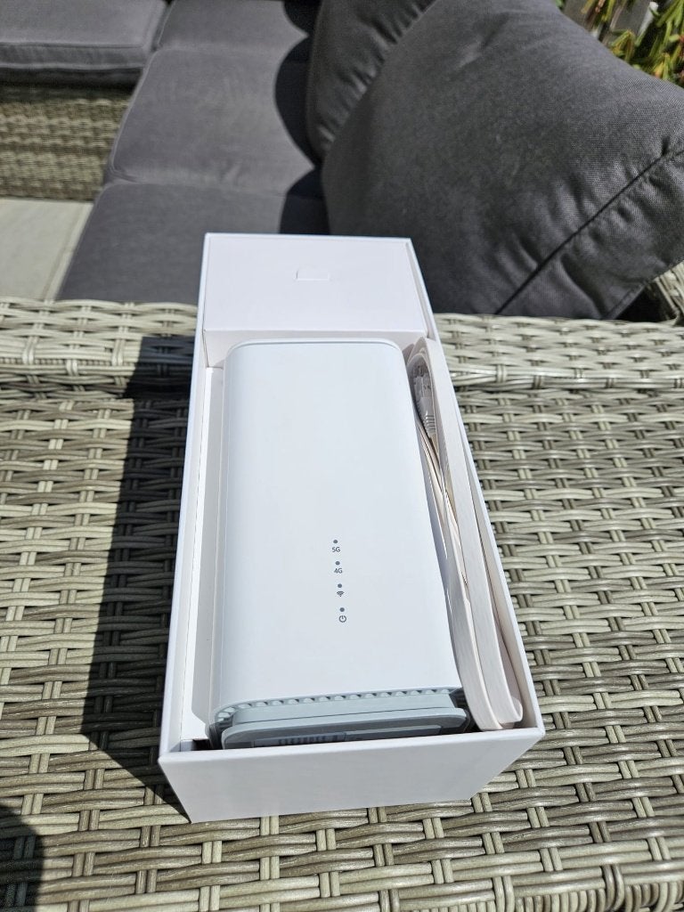 OPPO 5G CPE T1a Router (Simkaart / Wi-Fi 6) – ZGAN, Ophalen of Verzenden, Zo goed als nieuw