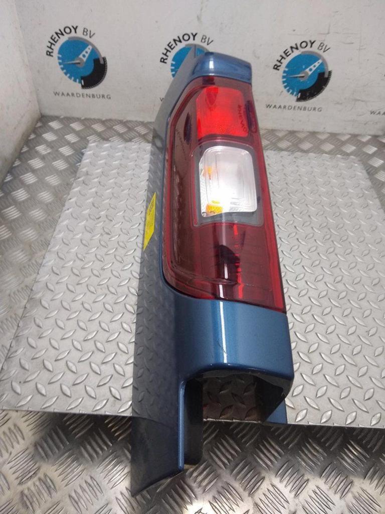 RENAULT TRAFIC ACHTERLICHT R 2016, Ophalen of Verzenden, Gebruikt, Stiba lid