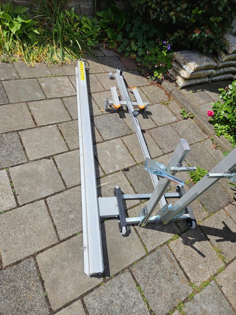 Uitschuifbaar fietsenrek voor aanhanger (opknapbeurt nodig), Caravans en Kamperen, Camper-accessoires, Ophalen, Gebruikt