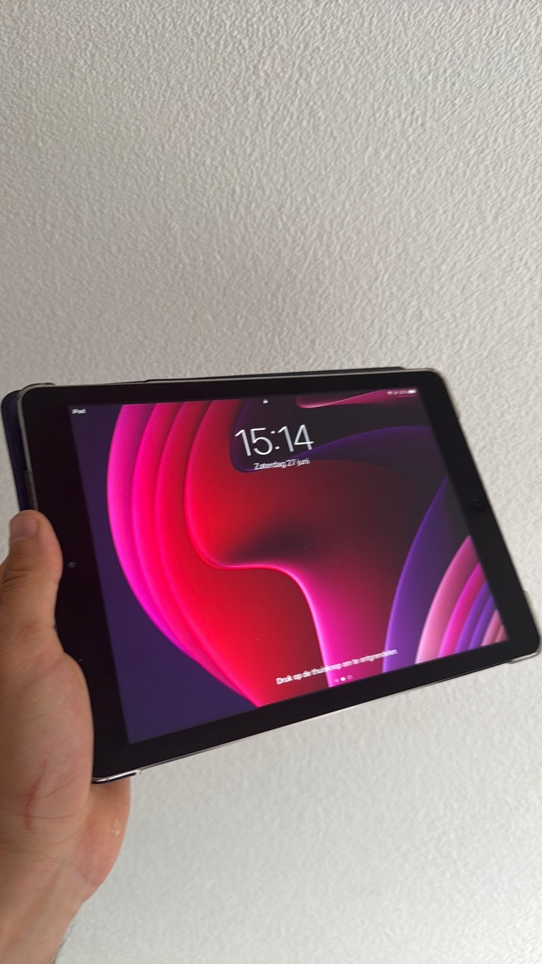 iPad Air met cover hoes, Computers en Software, Apple iPads, 10 inch, Apple iPad Air, Ophalen of Verzenden, Zo goed als nieuw