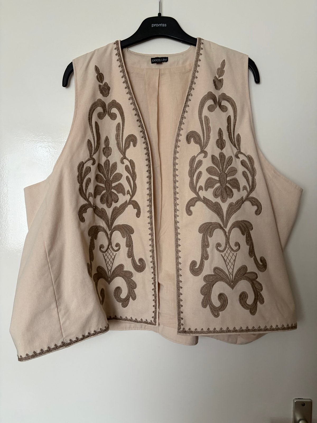 Exxcellent Geborduurd Vest Maat 50/52, Kleding | Dames, Ophalen of Verzenden, Zo goed als nieuw, Maat 46/48 (XL) of groter, Beige