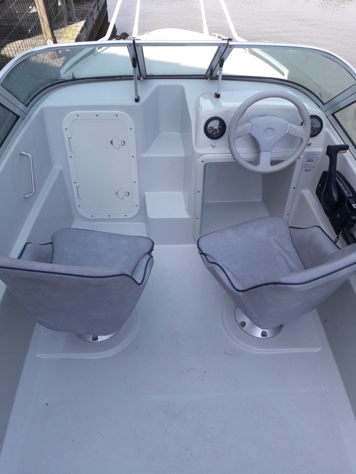 Askeladden 445 chaser/consoleboot, Ophalen, Zo goed als nieuw, Minder dan 70 pk, Buitenboordmotor