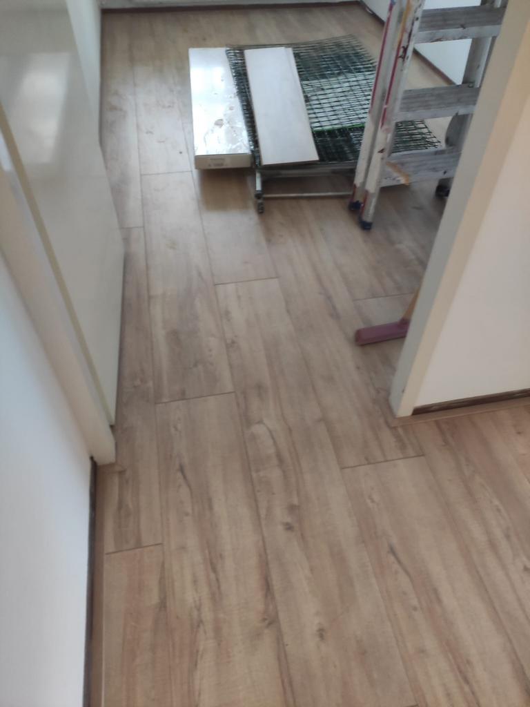 Lamiaat leggen/verf/behang, Ophalen of Verzenden, Zo goed als nieuw, Minder dan 10 m², Laminaat
