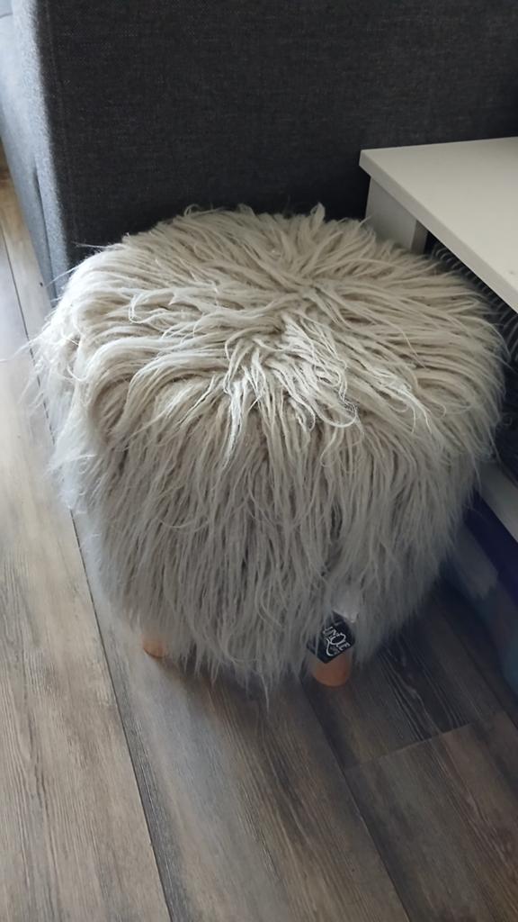 NIEUW: Fluffy Poef / Krukje - Unique Living - Grijs/Beige, Minder dan 50 cm, Rond, Nieuw, Minder dan 50 cm