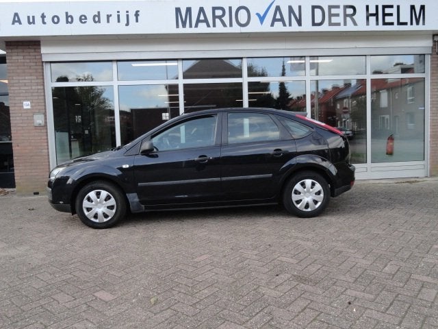Ford Focus 1.6-16V Trend, 1596 cc, Gebruikt, Zwart, 4 cilinders