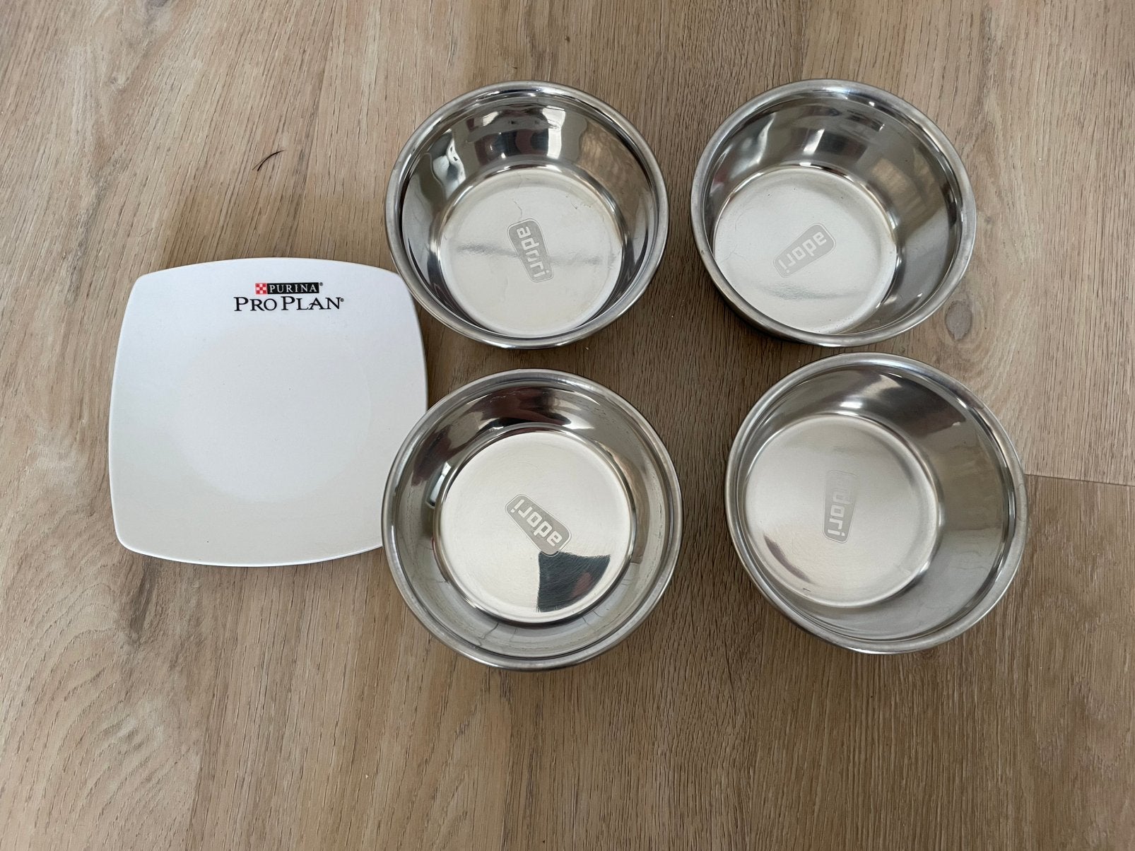 Katten / honden voerbakjes, Ophalen, Zo goed als nieuw