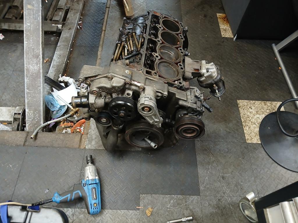 Hemi 5.7 300c onderblok plus cilinderkoppen, Auto-onderdelen, Motor en Toebehoren, Ophalen of Verzenden