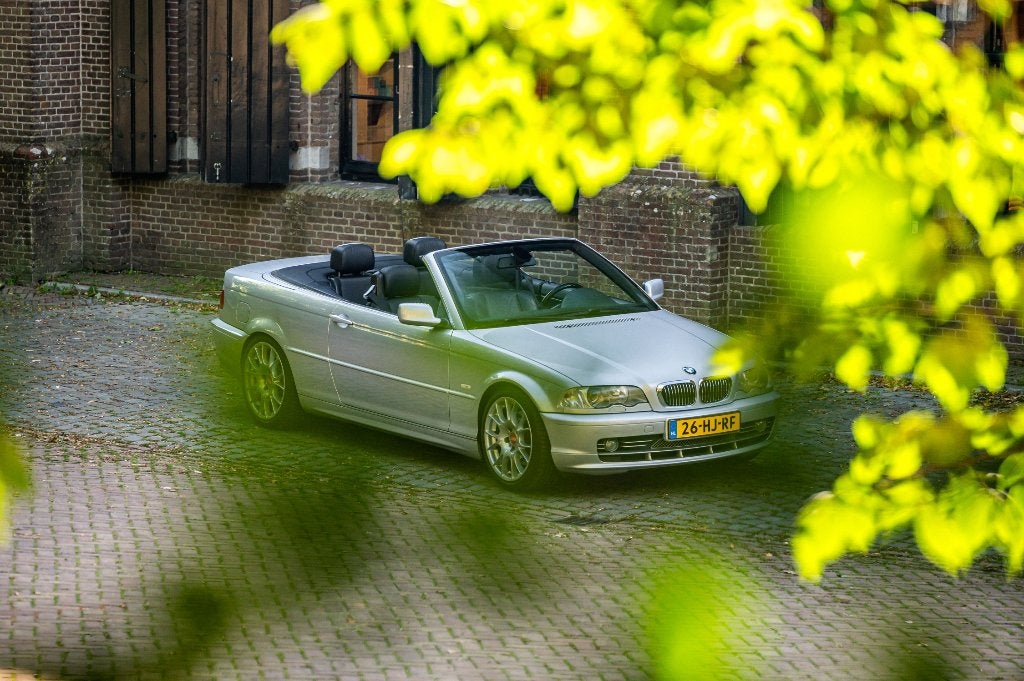 BMW E46 330ci Cabriolet AUT 2001 | Origineel NL | NAP, Auto's, Automaat, Zwart, 1595 kg, Cabriolet