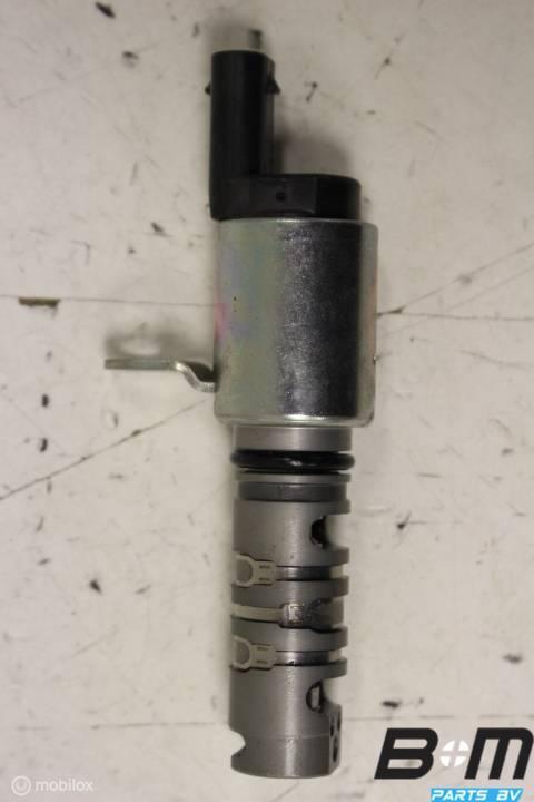Regelklep nokkenas VW Golf 7 04E906455D, Gebruikt