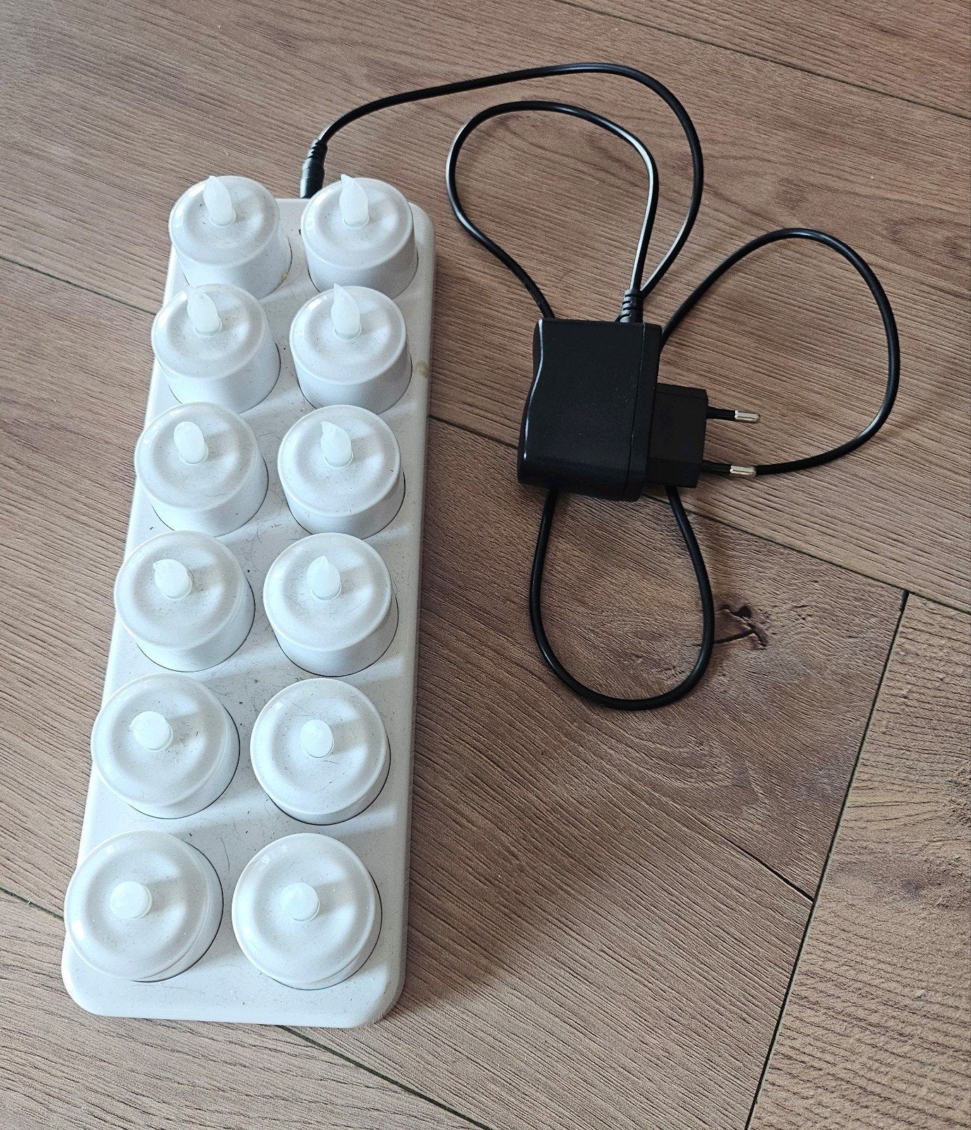 Oplaadstation met 12 oplaadbare waxinelichtjes, Ophalen of Verzenden